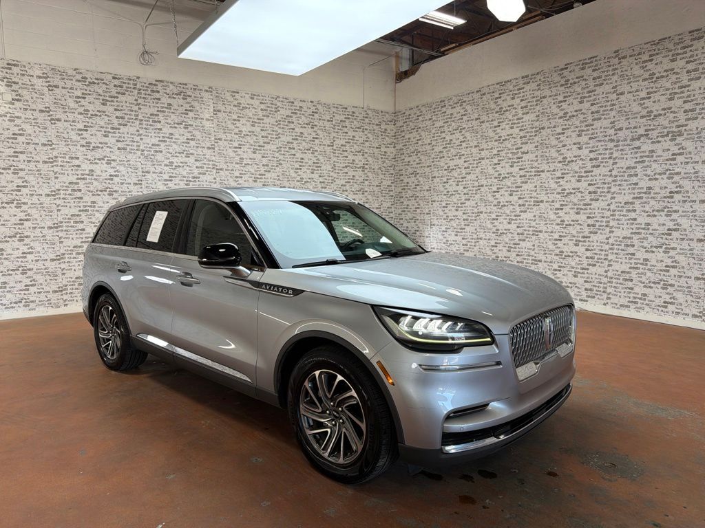 2022 Lincoln Aviator RWD's photo