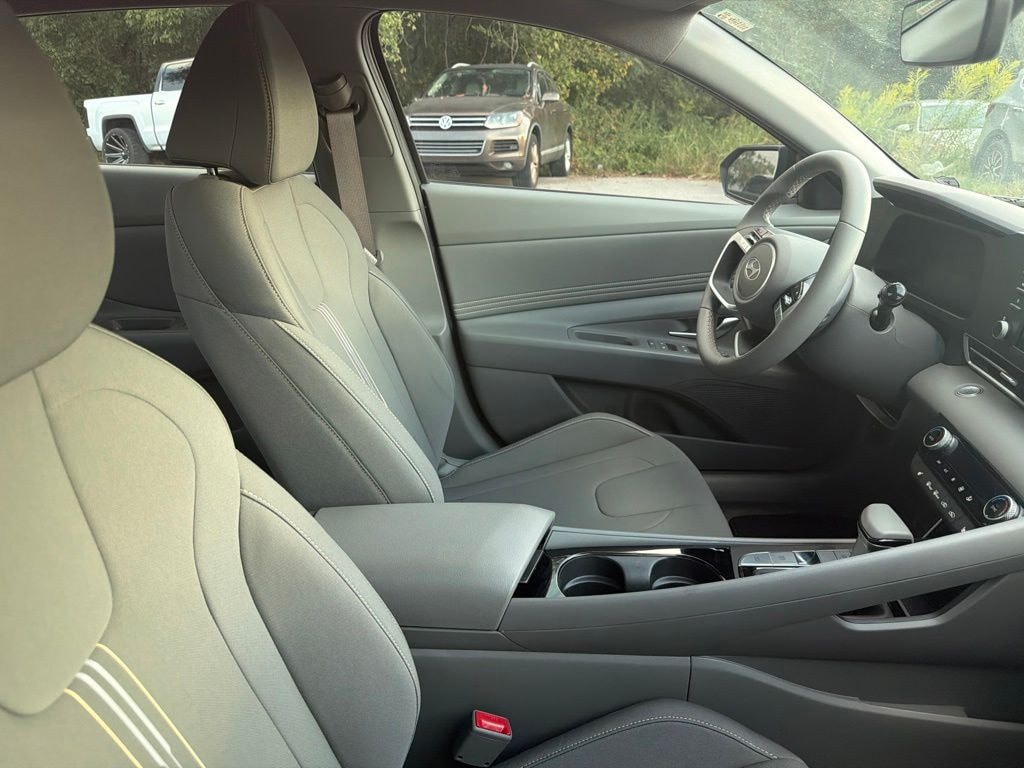 New 2026 Hyundai Elantra SEL Sport Sedan