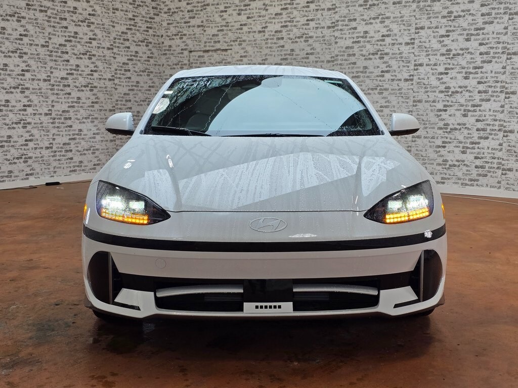 2025 Hyundai Ioniq 6 SEL photo 2
