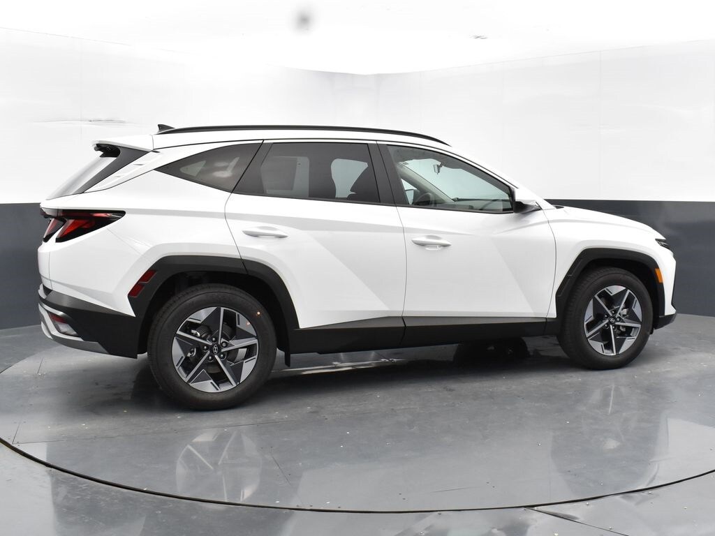 2025 Hyundai Tucson SEL photo 2