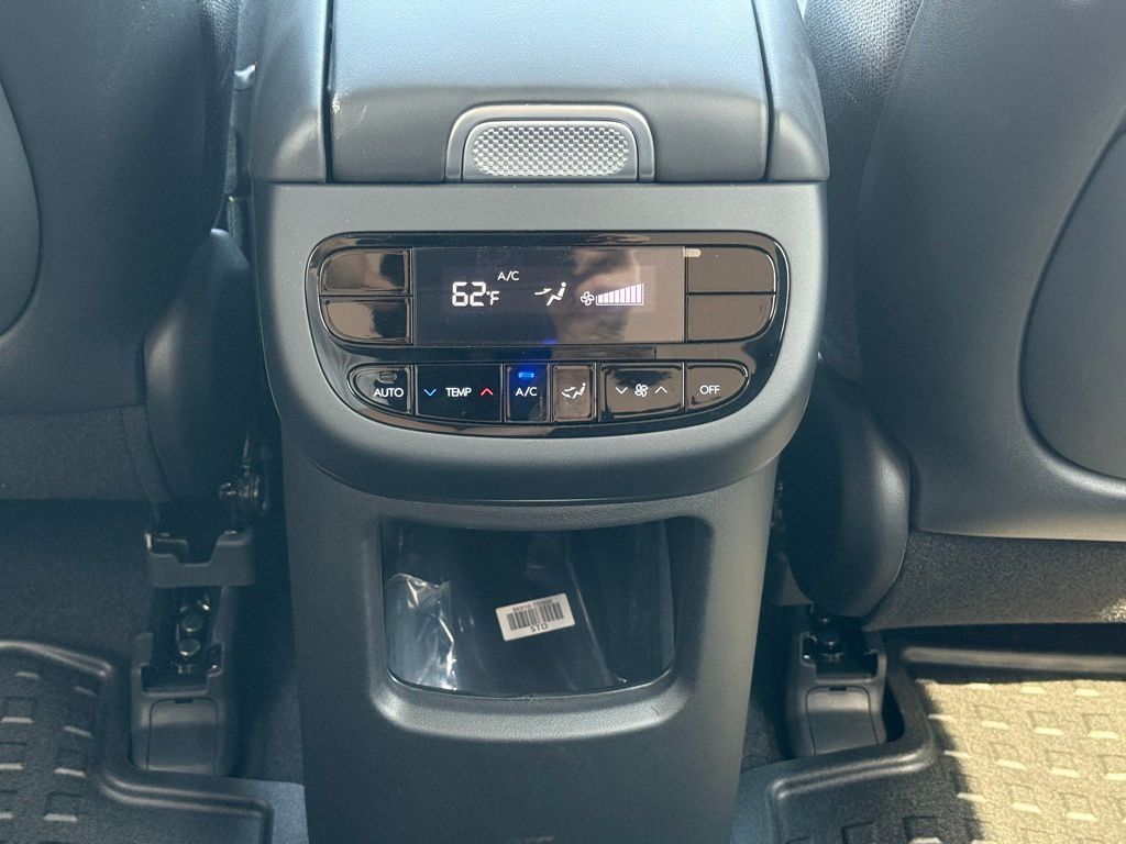 2026 Hyundai IONIQ 9 SE - Photo 18