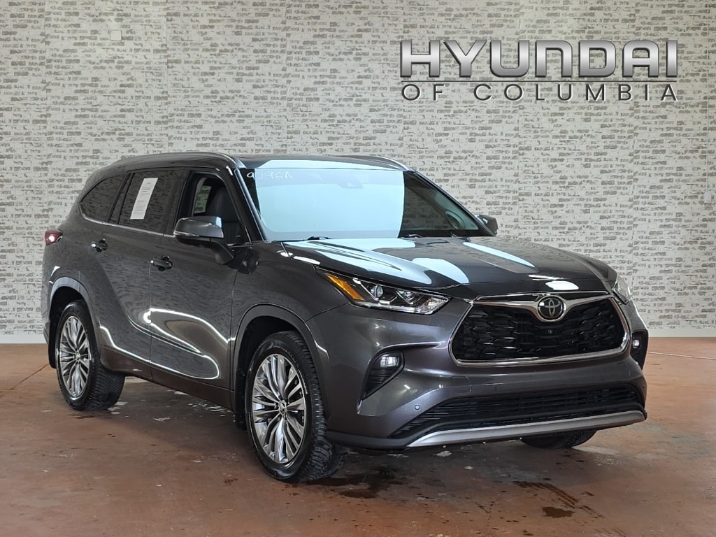 2020 Toyota Highlander Platinum's photo