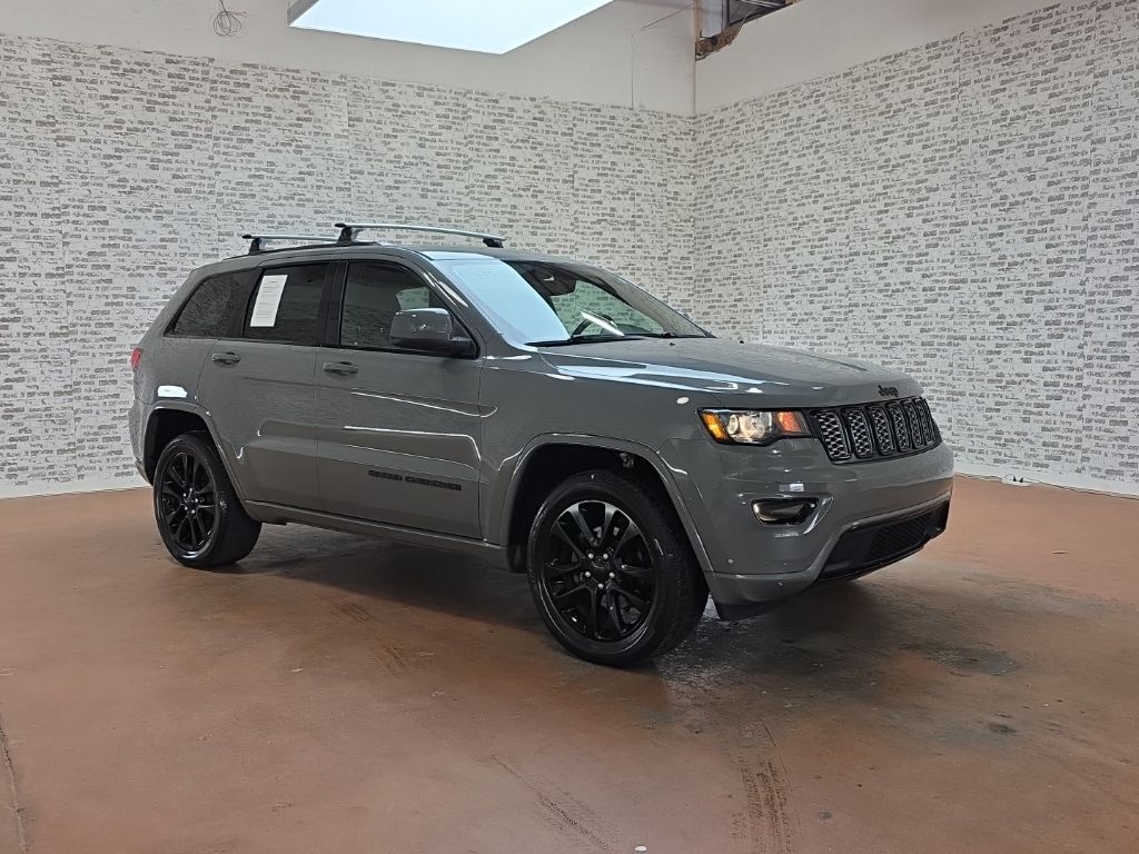 2020 Jeep Grand Cherokee Altitude 4WD's photo