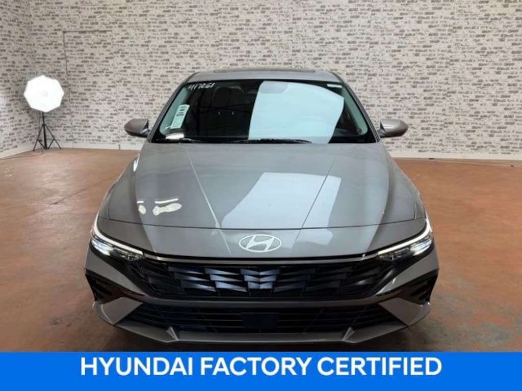 Certified 2025 Hyundai Elantra SEL Convenience Sedan