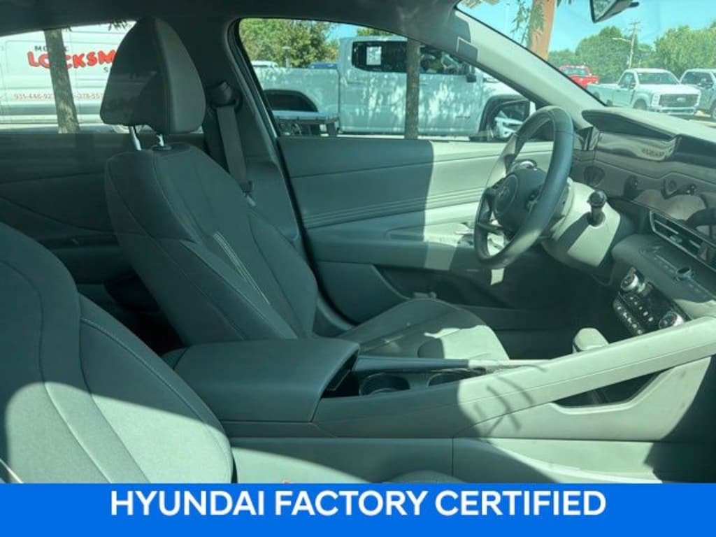Certified 2025 Hyundai Elantra SEL Convenience Sedan