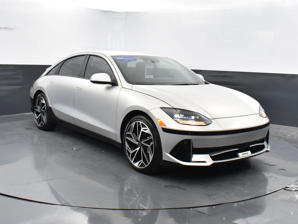 2025 Hyundai Ioniq 6 SEL photo 3