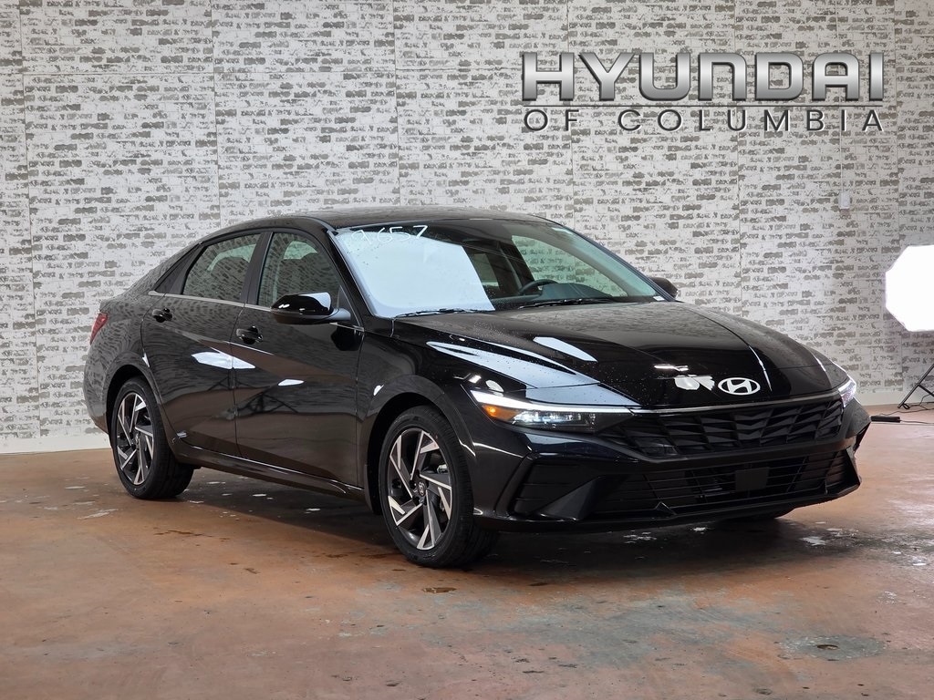 2026 Hyundai Elantra Limited's photo