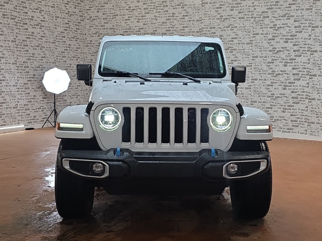 2022 Jeep Wrangler Unlimited Sahara 4xe photo 2
