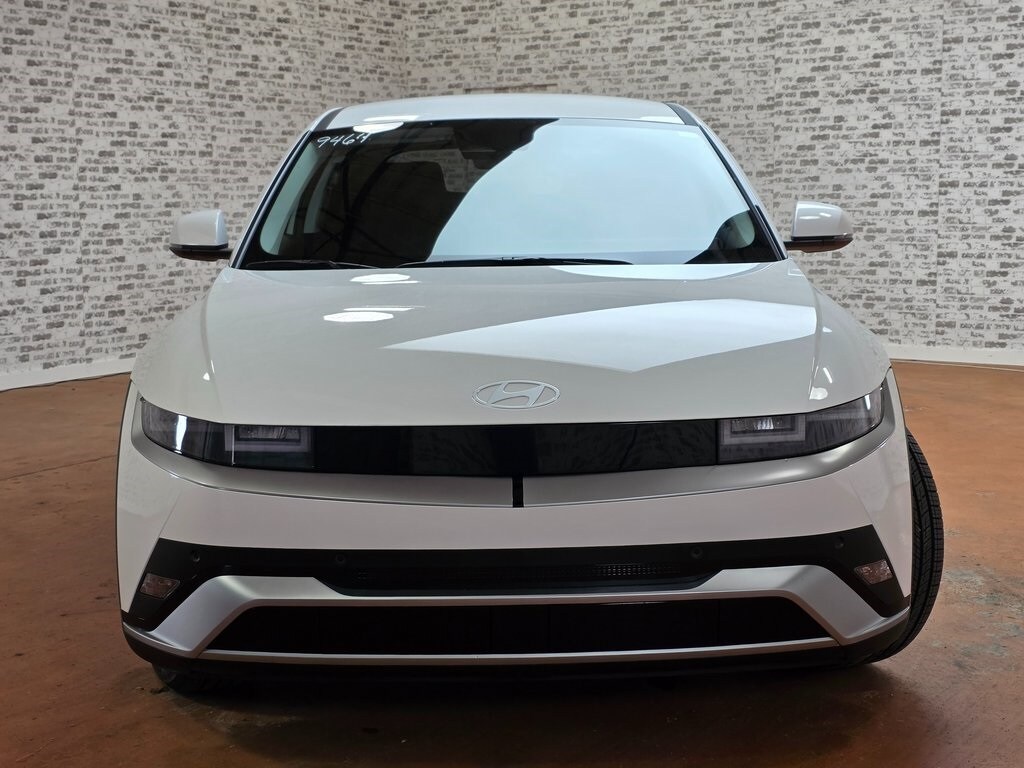 2026 Hyundai Ioniq 5 SE photo 2