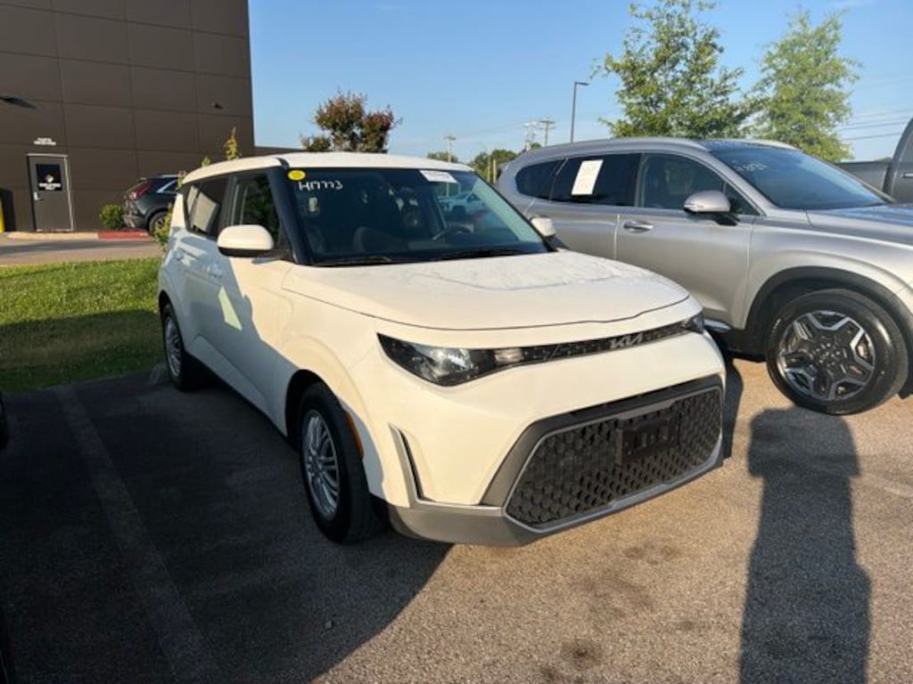 Used 2023 Kia Soul LX Hatchback