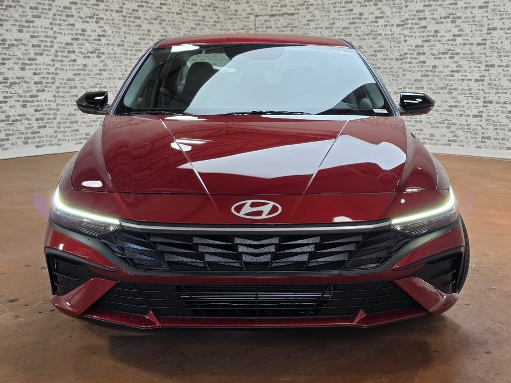 2026 Hyundai Elantra SEL Sport photo 2