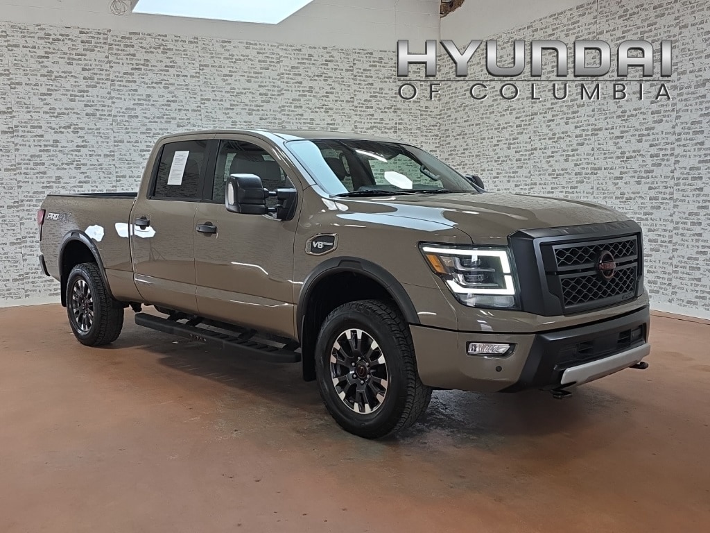 2023 Nissan Titan XD Pro-4X's photo