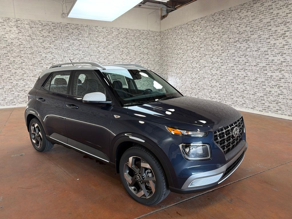New 2026 Hyundai Venue SEL w/Two-Tone Roof SUV