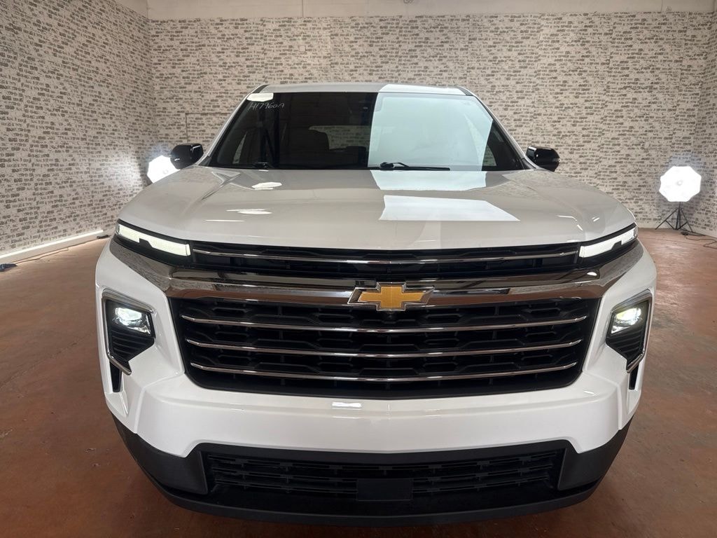 Used 2024 Chevrolet Traverse LT SUV