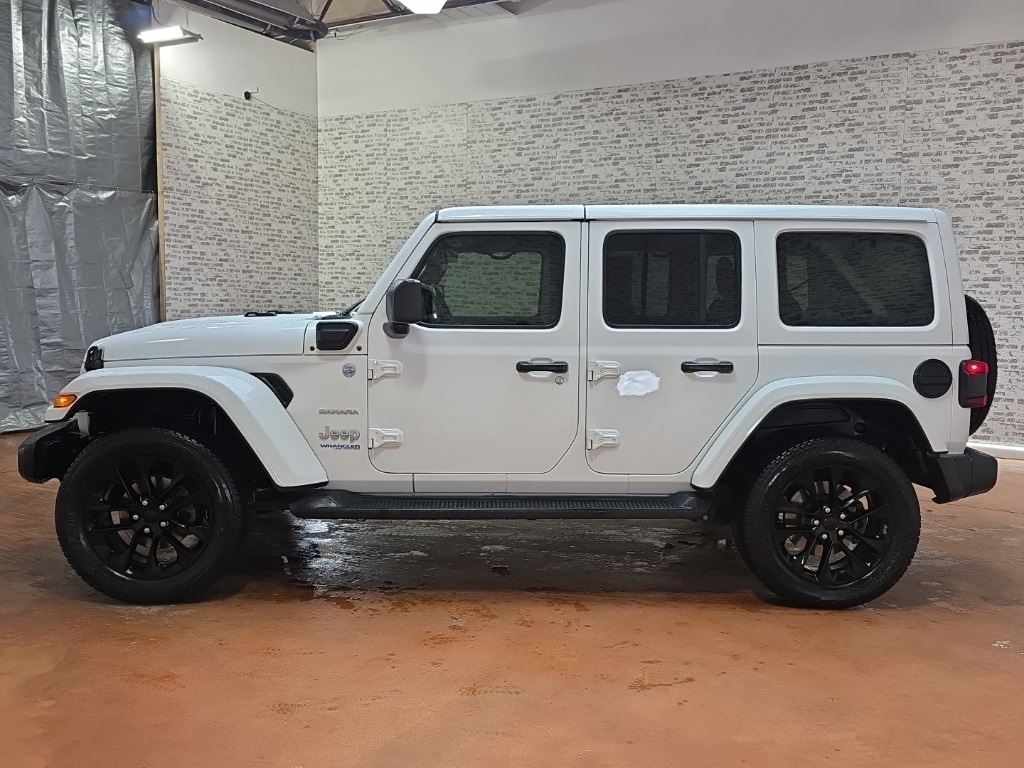 2022 Jeep Wrangler Unlimited Sahara 4xe photo 4