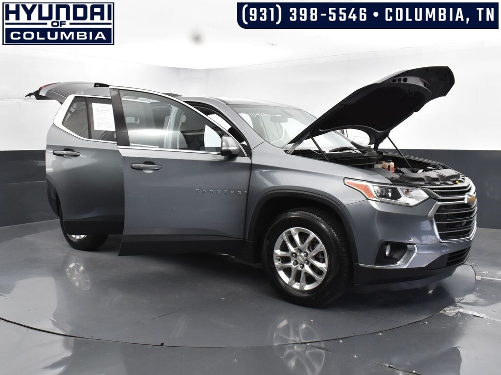 Used 2021 Chevrolet Traverse 1LT with VIN 1GNEVGKW5MJ162196 for sale in Columbia, TN