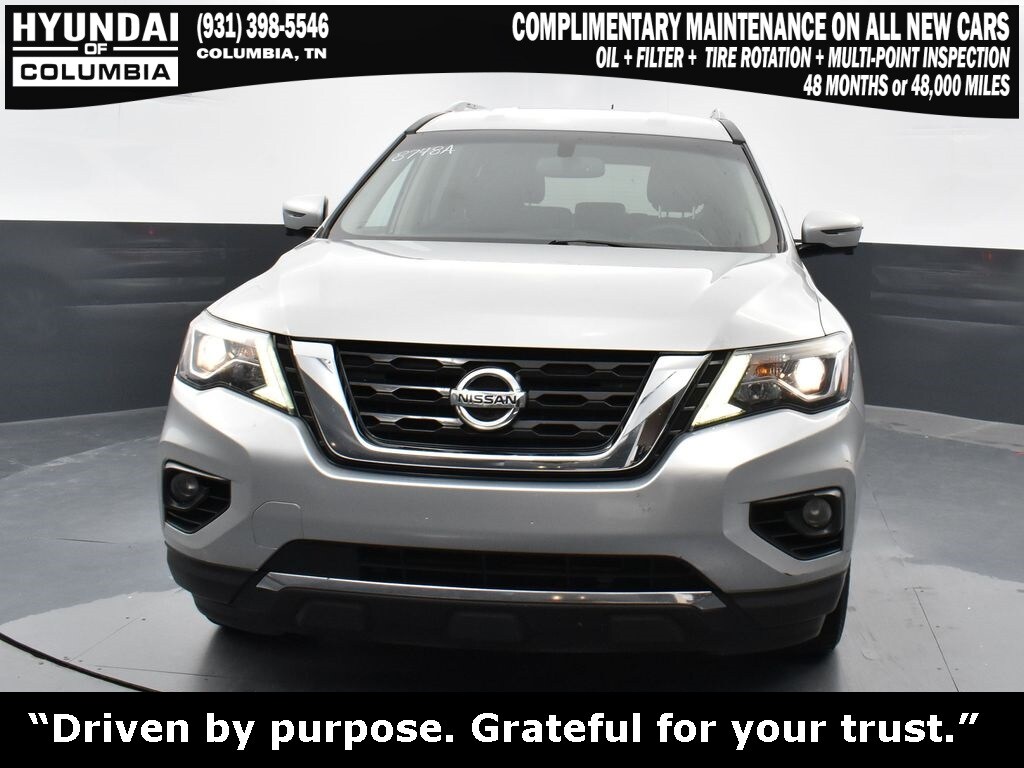 2018 Nissan Pathfinder SL photo 2