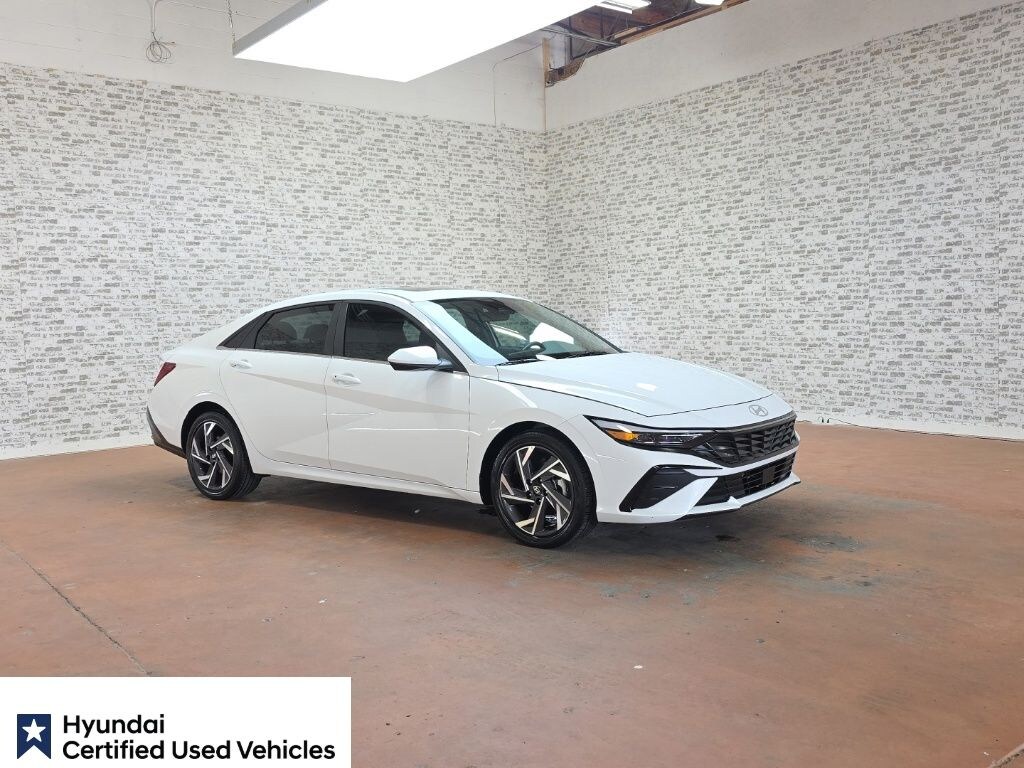 Certified 2025 Hyundai Elantra SEL Convenience Sedan