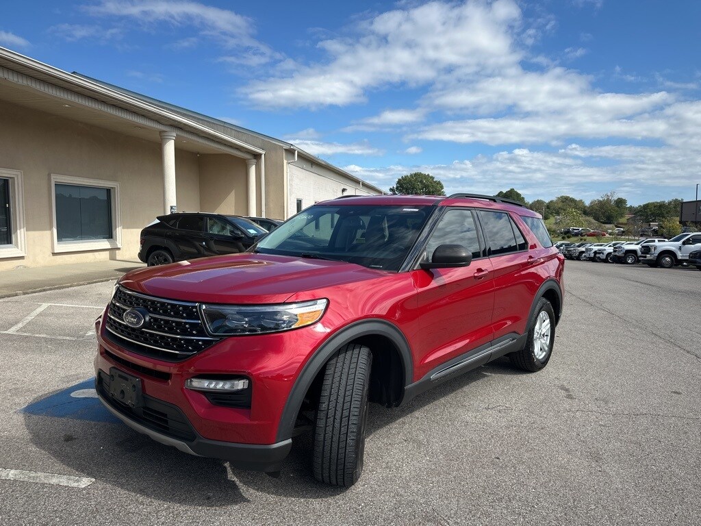 2020 Ford Explorer XLT photo 3