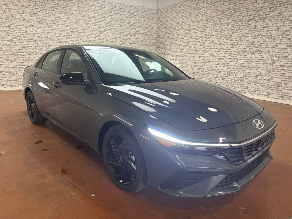  Hyundai Elantra