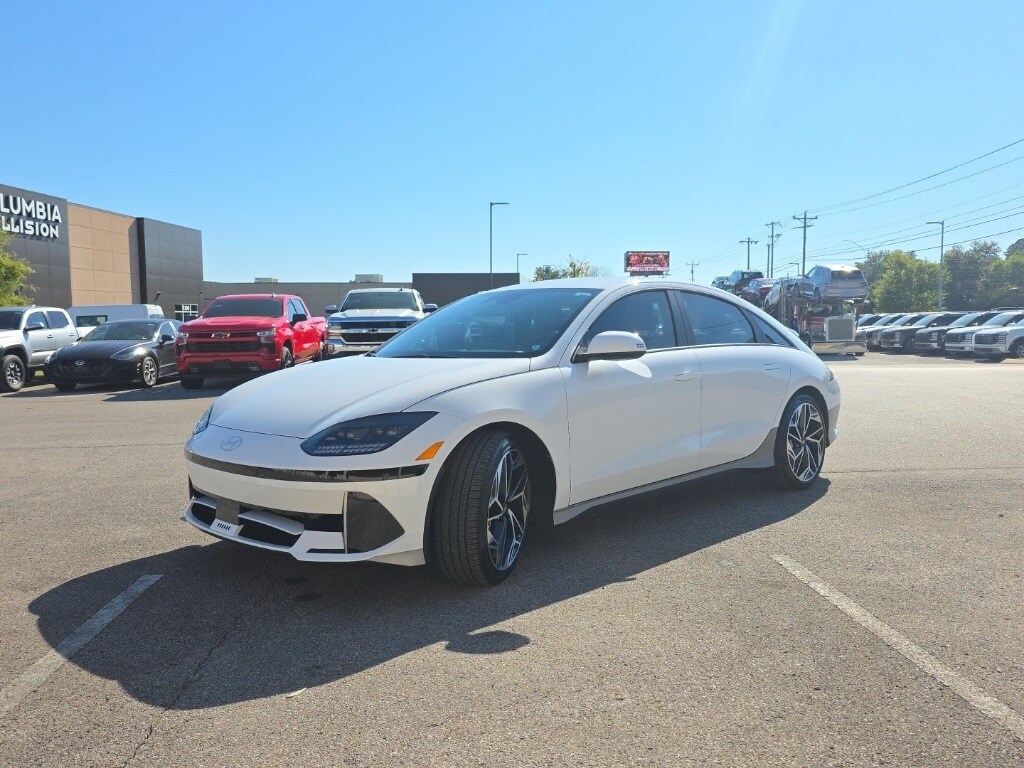 2025 Hyundai Ioniq 6 SEL photo 2