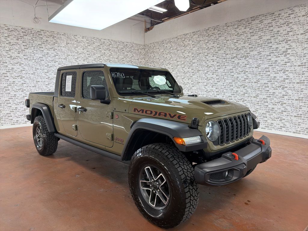 2025 Jeep Gladiator Mojave Auto's photo