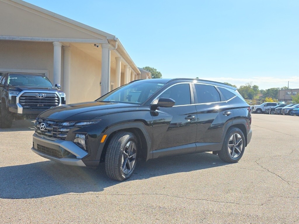 2025 Hyundai Tucson SEL photo 3