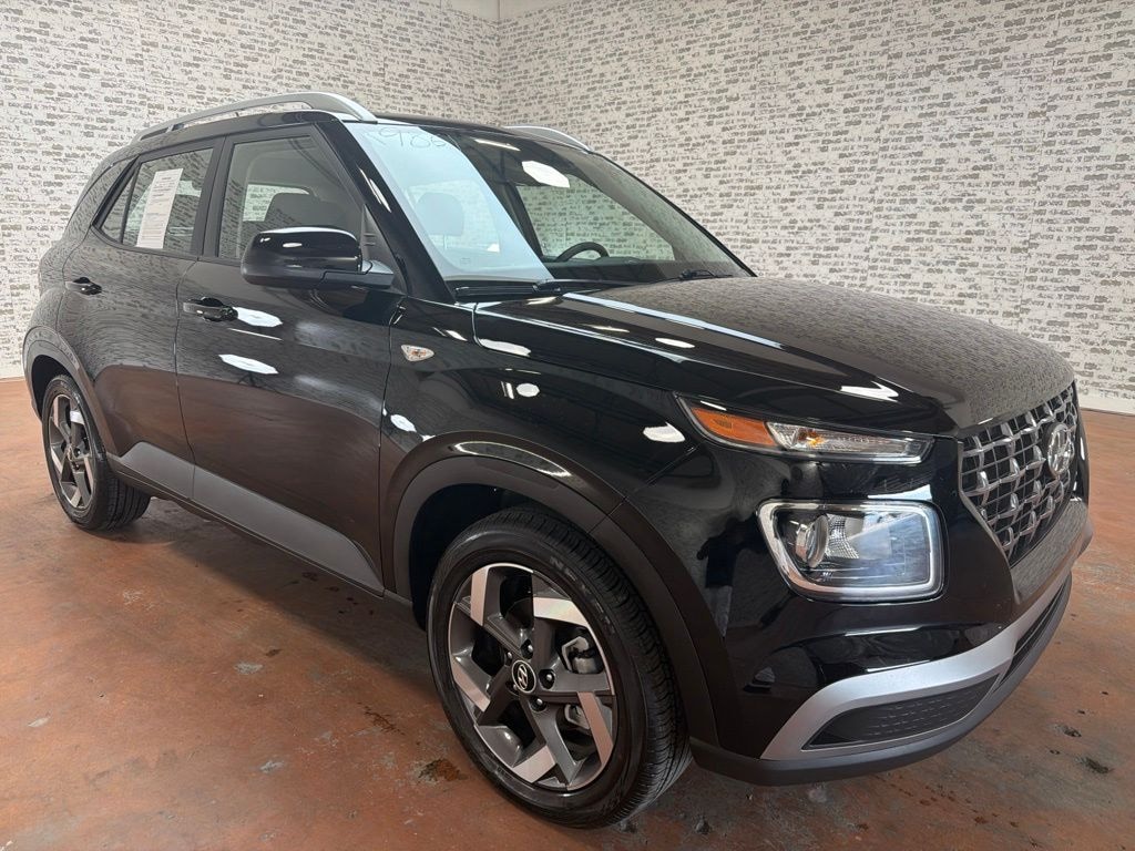 Used 2026 Hyundai Venue SEL SUV