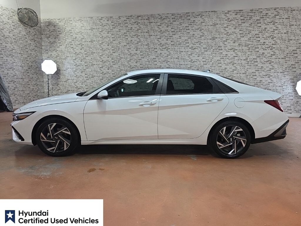 Certified 2025 Hyundai Elantra SEL Convenience Sedan
