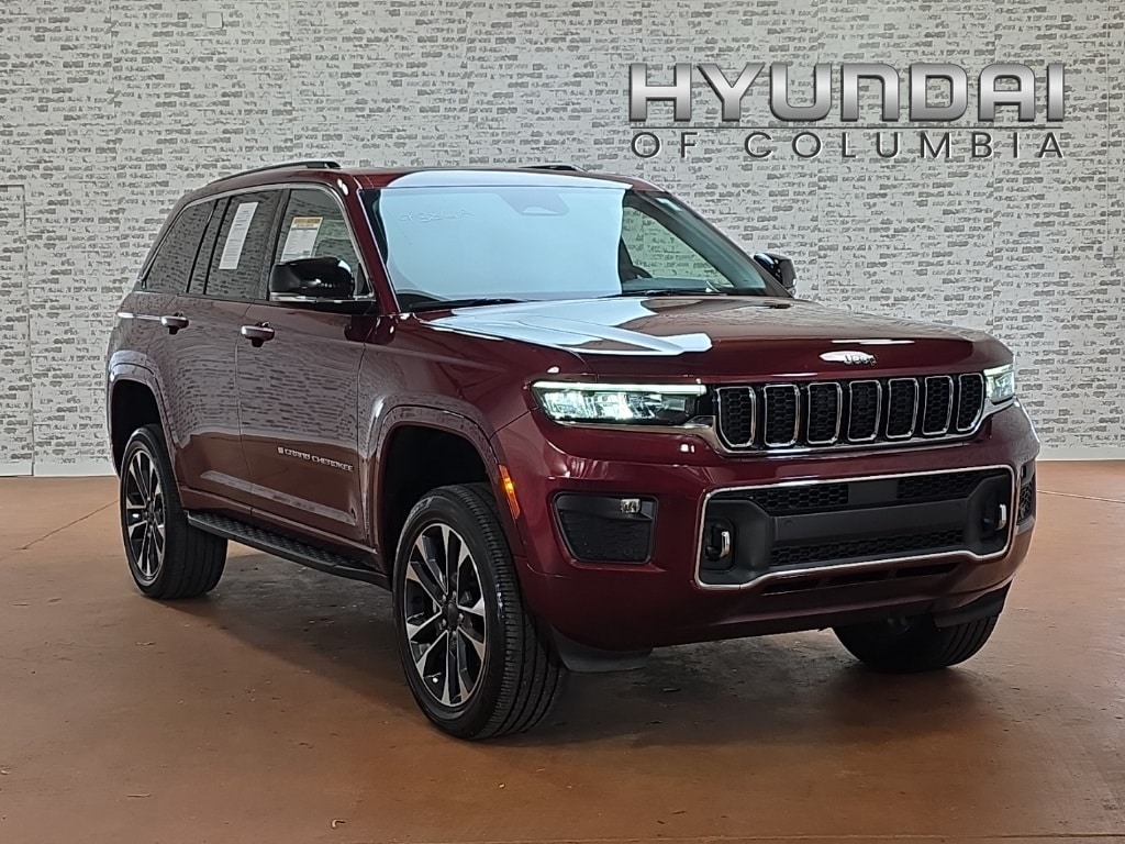2023 Jeep Grand Cherokee Overland's photo