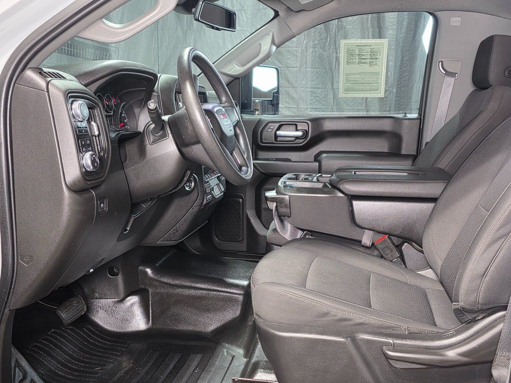 2024 GMC Sierra 3500HD Pro - Photo 15