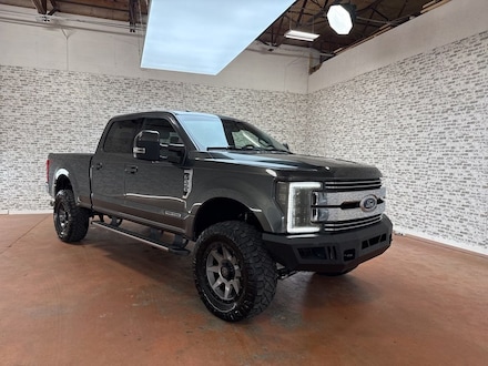 2017 Ford F-250SD Lariat Truck