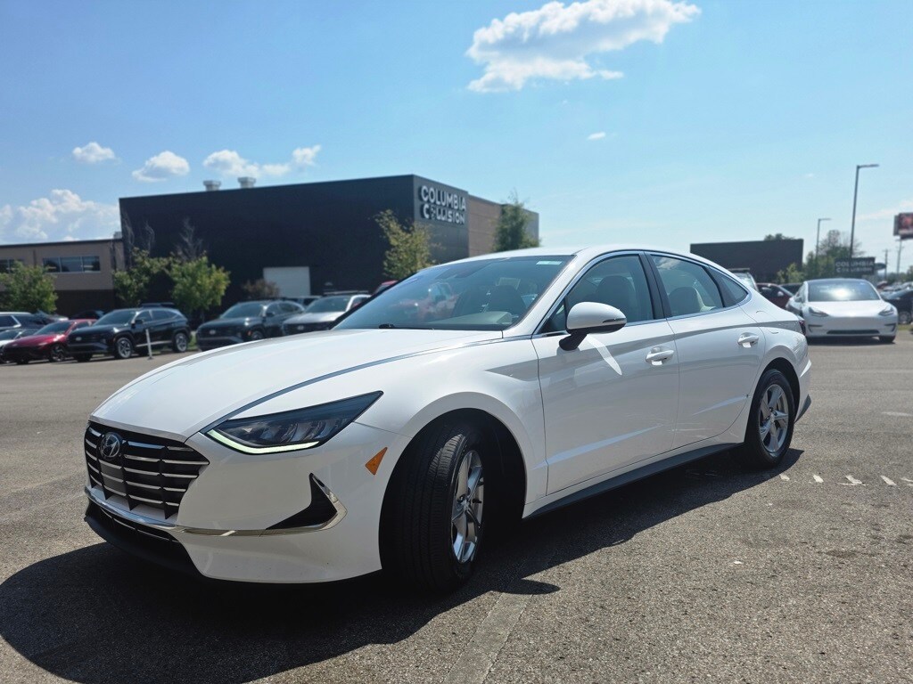 2023 Hyundai Sonata SE photo 2
