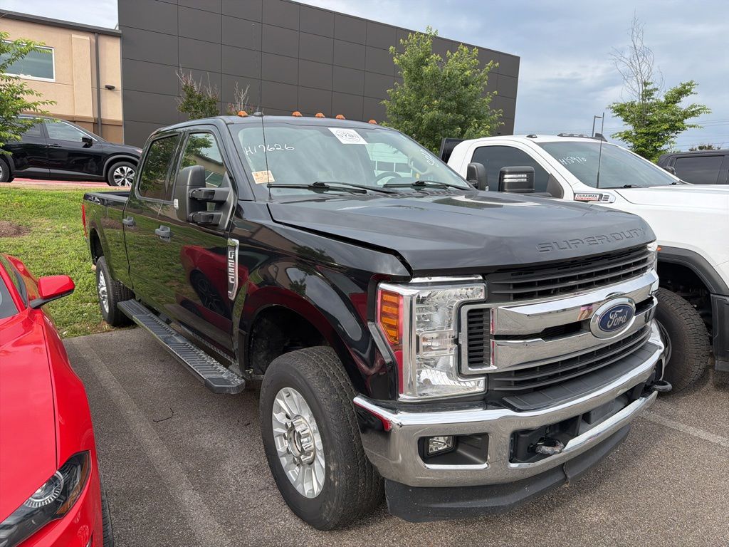 2019 Ford F-250 XLT 4x4 Crew Cab 8' Box's photo