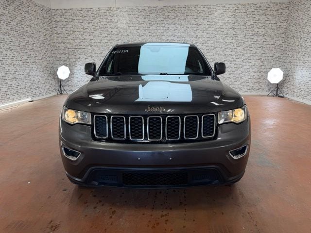 Used 2018 Jeep Grand Cherokee Laredo E with VIN 1C4RJFAG3JC310811 for sale in Columbia, TN
