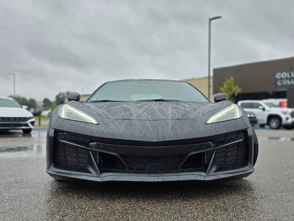 2025 Chevrolet Corvette Z06 3LZ photo 2
