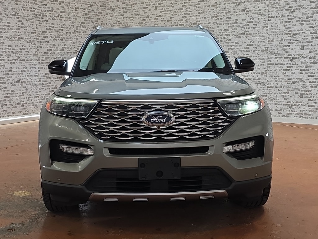 2020 Ford Explorer Platinum photo 2