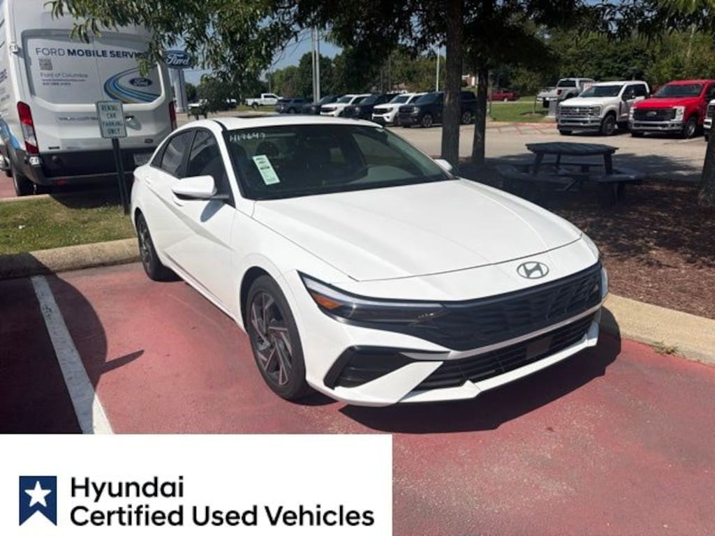 Certified 2025 Hyundai Elantra SEL Convenience Sedan