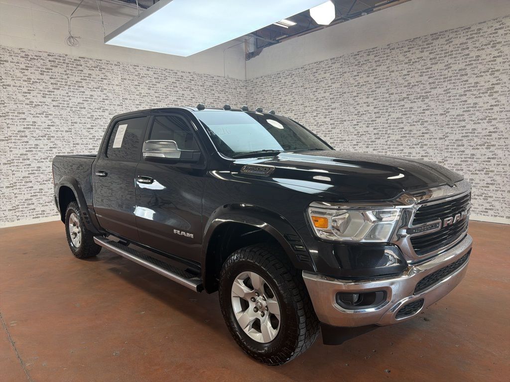 2020 RAM 1500 Big Horn/Lone Star 4x4 Crew Cab 5'7's photo