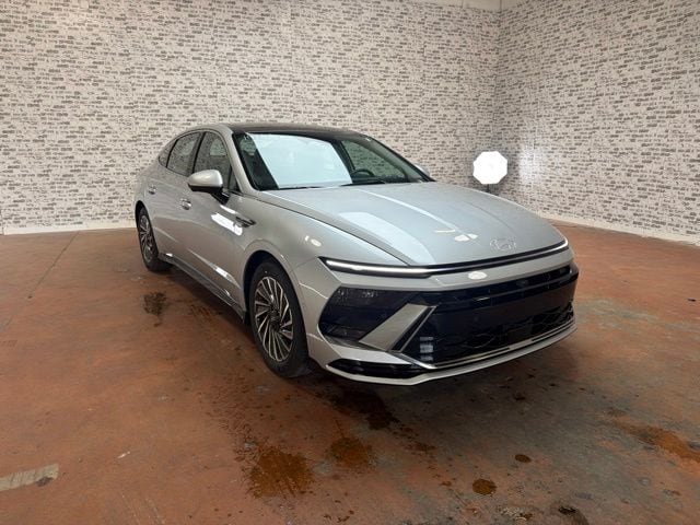 New 2026 Hyundai Sonata Hybrid Limited
