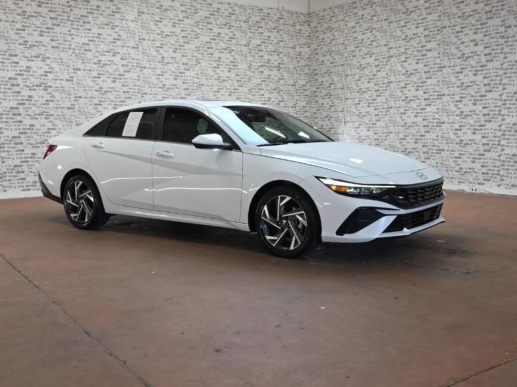 2025 Hyundai Elantra 2.0 SEL Convenience IVT's photo