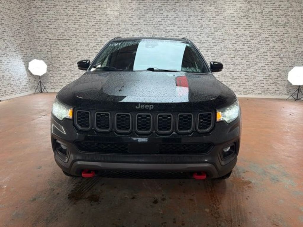 Used 2024 Jeep Compass Trailhawk SUV