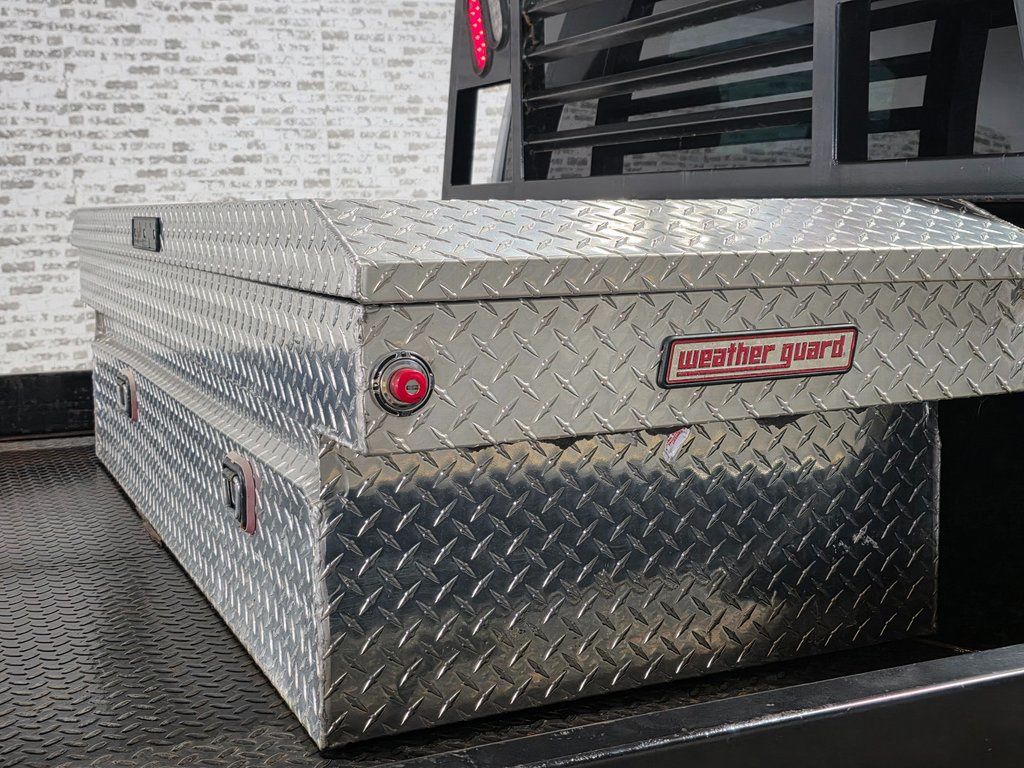 2024 GMC Sierra 3500HD Pro - Photo 12