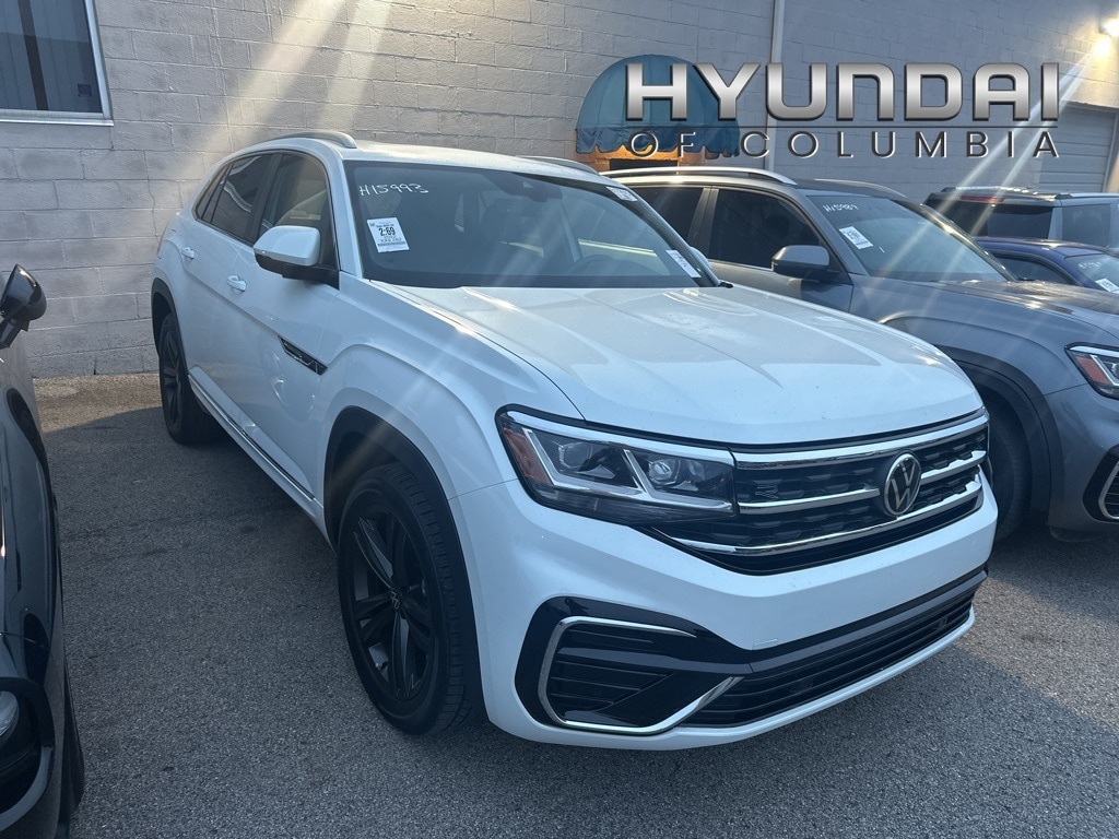 2022 Volkswagen Atlas Cross Sport SEL R-Line's photo