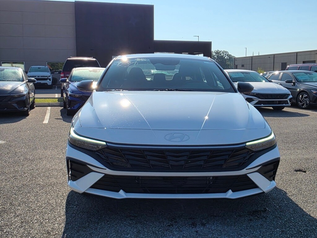2025 Hyundai Elantra Hybrid SEL Sport photo 2