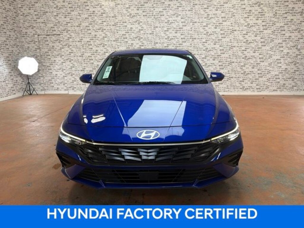 Certified 2025 Hyundai Elantra SEL Convenience Sedan