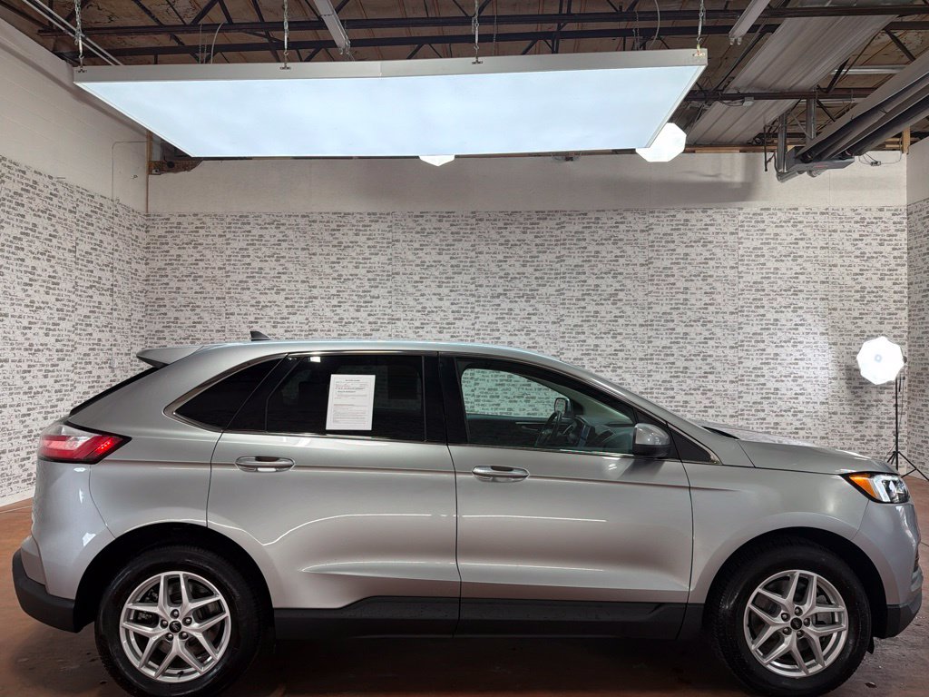 2024 Ford Edge SEL - Photo 8