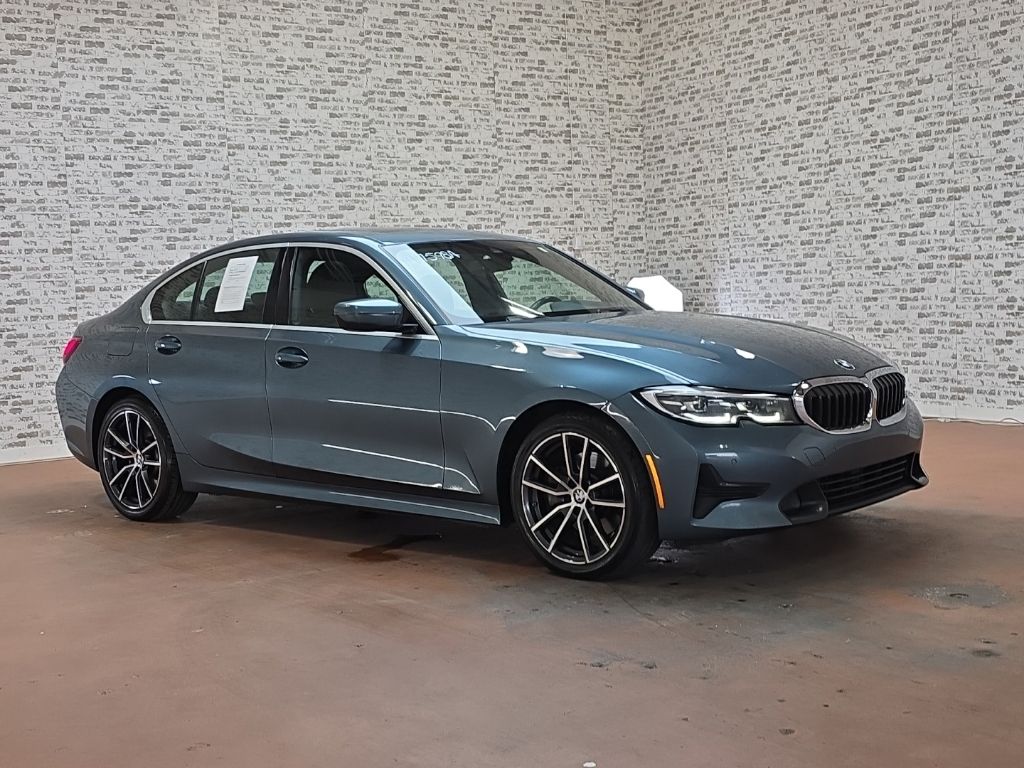 2021 BMW 3 Series 330i Sedan's photo