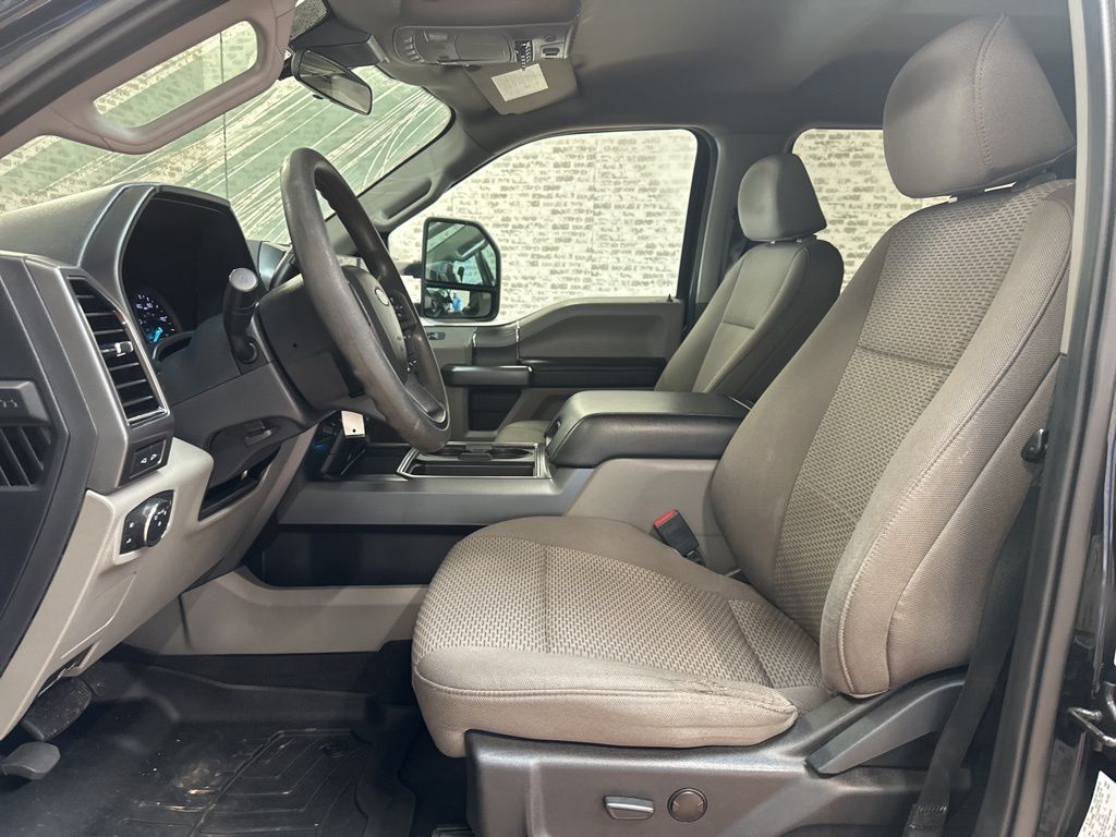 2022 Ford F-250 Super Duty XLT - Photo 25