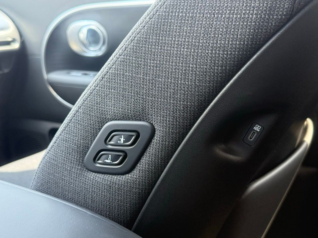 2026 Hyundai IONIQ 9 SE - Photo 21